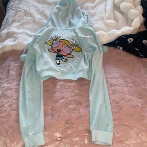 Sweet cropped Bubbles zip up. 🫧🩵